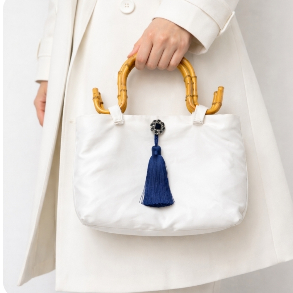 ✨️ Host Pick ✨️  X 2 Chic White Faux Satin Catcus Handle Bag